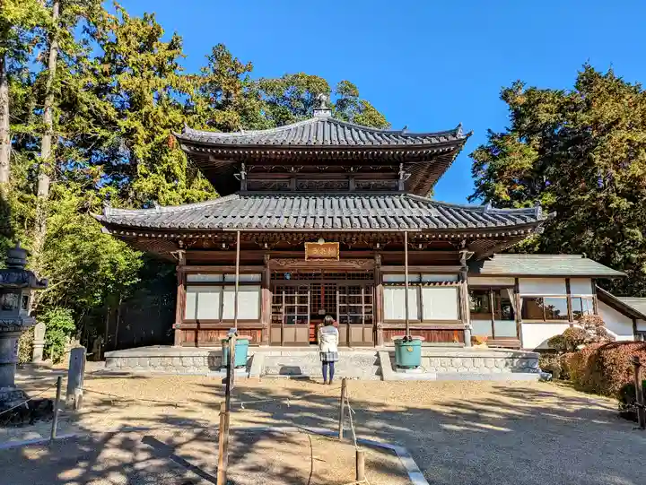 養学院の本殿・本堂