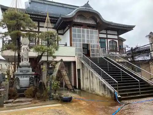 安養院の本殿