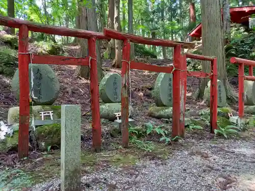 瀞川稲荷の末社・摂社