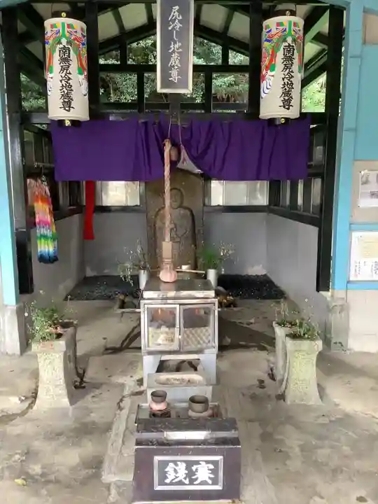 尻冷し地蔵の本殿・本堂