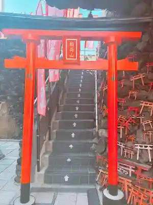 東京羽田 穴守稲荷神社の{uncategorized: "未分類", other: "その他", undefined: "問題あり", building: "その他建物", grave: "お墓", sacred_gate: "鳥居", guardian: "狛犬", statue: "像", buddha: "仏像", history: "歴史", nature: "自然", garden: "庭園", animal: "動物", pagoda: "塔", temizu: "手水舎", mountain_gate: "山門・神門", sanctuary: "本殿・本堂", subordinate: "末社・摂社", art: "芸術", scenery: "景色", jizo: "地蔵", ema: "絵馬", goshuin: "御朱印", omikuji: "おみくじ", items: "授与品その他", amulet: "お守り", goshuincho: "御朱印帳", eats: "食事", festival: "お祭り", votive_dance: "神楽", shichigosan: "七五三参", wedding: "結婚式", experience: "体験その他", initially: "初詣", around: "周辺", anti_infection: "感染症対策"}
