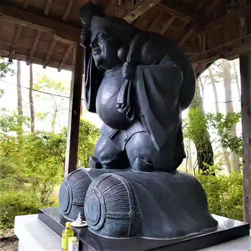  岳温泉神社 の像