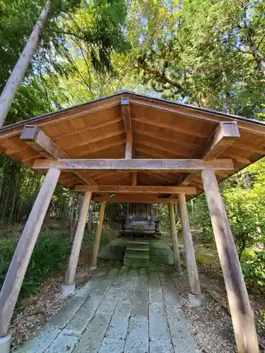 王宮伊豆神社の末社