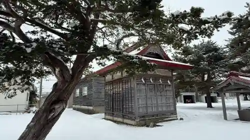 上磯八幡宮の{uncategorized: "未分類", other: "その他", undefined: "問題あり", building: "その他建物", grave: "お墓", sacred_gate: "鳥居", guardian: "狛犬", statue: "像", buddha: "仏像", history: "歴史", nature: "自然", garden: "庭園", animal: "動物", pagoda: "塔", temizu: "手水舎", mountain_gate: "山門・神門", sanctuary: "本殿・本堂", subordinate: "末社・摂社", art: "芸術", scenery: "景色", jizo: "地蔵", ema: "絵馬", goshuin: "御朱印", omikuji: "おみくじ", items: "授与品その他", amulet: "お守り", goshuincho: "御朱印帳", eats: "食事", festival: "お祭り", votive_dance: "神楽", shichigosan: "七五三参", wedding: "結婚式", experience: "体験その他", initially: "初詣", around: "周辺", anti_infection: "感染症対策"}