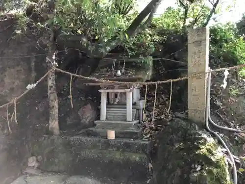 加麻良神社の末社