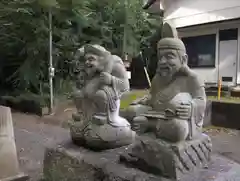 八幡宮の像