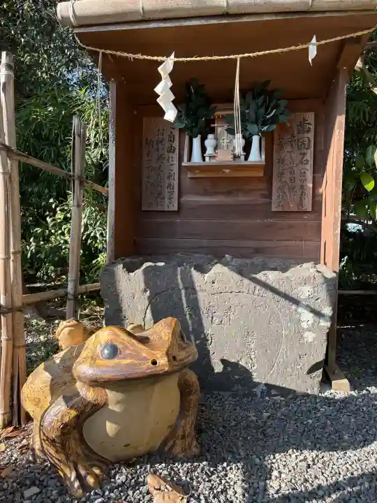 浮島神社の{uncategorized: "未分類", other: "その他", undefined: "問題あり", building: "その他建物", grave: "お墓", sacred_gate: "鳥居", guardian: "狛犬", statue: "像", buddha: "仏像", history: "歴史", nature: "自然", garden: "庭園", animal: "動物", pagoda: "塔", temizu: "手水舎", mountain_gate: "山門・神門", sanctuary: "本殿・本堂", subordinate: "末社・摂社", art: "芸術", scenery: "景色", jizo: "地蔵", ema: "絵馬", goshuin: "御朱印", omikuji: "おみくじ", items: "授与品その他", amulet: "お守り", goshuincho: "御朱印帳", eats: "食事", festival: "お祭り", votive_dance: "神楽", shichigosan: "七五三参", wedding: "結婚式", experience: "体験その他", initially: "初詣", around: "周辺", anti_infection: "感染症対策"}