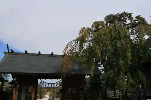 開成山大神宮の山門・神門