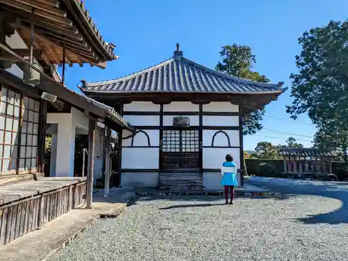 実相寺の本殿