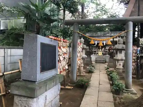 高円寺氷川神社の鳥居