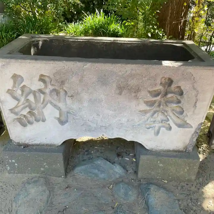 葛飾神社の手水舎