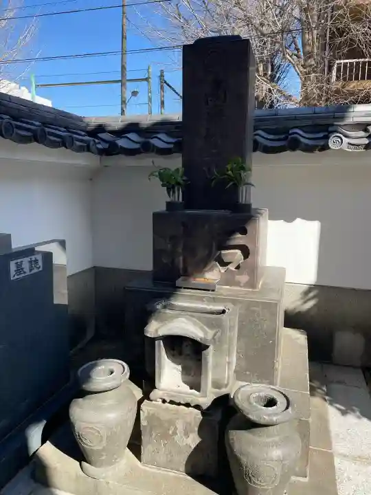 西教寺の{uncategorized: "未分類", other: "その他", undefined: "問題あり", building: "その他建物", grave: "お墓", sacred_gate: "鳥居", guardian: "狛犬", statue: "像", buddha: "仏像", history: "歴史", nature: "自然", garden: "庭園", animal: "動物", pagoda: "塔", temizu: "手水舎", mountain_gate: "山門・神門", sanctuary: "本殿・本堂", subordinate: "末社・摂社", art: "芸術", scenery: "景色", jizo: "地蔵", ema: "絵馬", goshuin: "御朱印", omikuji: "おみくじ", items: "授与品その他", amulet: "お守り", goshuincho: "御朱印帳", eats: "食事", festival: "お祭り", votive_dance: "神楽", shichigosan: "七五三参", wedding: "結婚式", experience: "体験その他", initially: "初詣", around: "周辺", anti_infection: "感染症対策"}