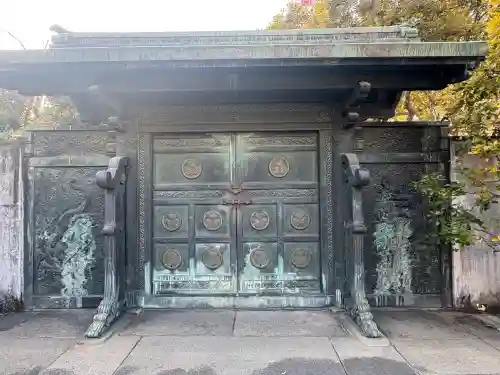 増上寺の{uncategorized: "未分類", other: "その他", undefined: "問題あり", building: "その他建物", grave: "お墓", sacred_gate: "鳥居", guardian: "狛犬", statue: "像", buddha: "仏像", history: "歴史", nature: "自然", garden: "庭園", animal: "動物", pagoda: "塔", temizu: "手水舎", mountain_gate: "山門・神門", sanctuary: "本殿・本堂", subordinate: "末社・摂社", art: "芸術", scenery: "景色", jizo: "地蔵", ema: "絵馬", goshuin: "御朱印", omikuji: "おみくじ", items: "授与品その他", amulet: "お守り", goshuincho: "御朱印帳", eats: "食事", festival: "お祭り", votive_dance: "神楽", shichigosan: "七五三参", wedding: "結婚式", experience: "体験その他", initially: "初詣", around: "周辺", anti_infection: "感染症対策"}