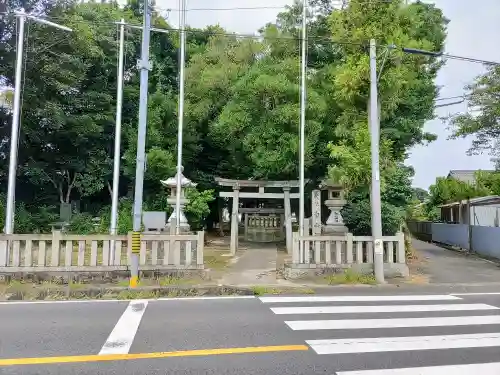 白山社の鳥居