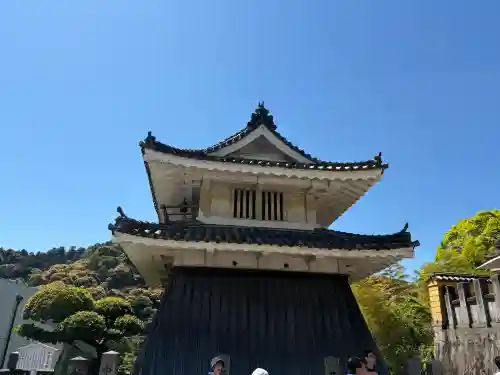 金刀比羅宮の{uncategorized: "未分類", other: "その他", undefined: "問題あり", building: "その他建物", grave: "お墓", sacred_gate: "鳥居", guardian: "狛犬", statue: "像", buddha: "仏像", history: "歴史", nature: "自然", garden: "庭園", animal: "動物", pagoda: "塔", temizu: "手水舎", mountain_gate: "山門・神門", sanctuary: "本殿・本堂", subordinate: "末社・摂社", art: "芸術", scenery: "景色", jizo: "地蔵", ema: "絵馬", goshuin: "御朱印", omikuji: "おみくじ", items: "授与品その他", amulet: "お守り", goshuincho: "御朱印帳", eats: "食事", festival: "お祭り", votive_dance: "神楽", shichigosan: "七五三参", wedding: "結婚式", experience: "体験その他", initially: "初詣", around: "周辺", anti_infection: "感染症対策"}