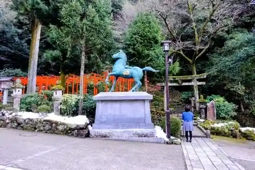 伊奈波神社の像