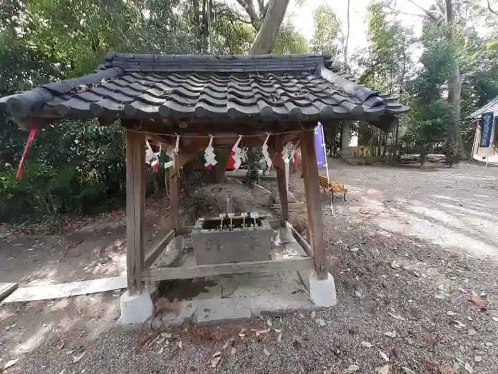 菅田比賣神社の{uncategorized: "未分類", other: "その他", undefined: "問題あり", building: "その他建物", grave: "お墓", sacred_gate: "鳥居", guardian: "狛犬", statue: "像", buddha: "仏像", history: "歴史", nature: "自然", garden: "庭園", animal: "動物", pagoda: "塔", temizu: "手水舎", mountain_gate: "山門・神門", sanctuary: "本殿・本堂", subordinate: "末社・摂社", art: "芸術", scenery: "景色", jizo: "地蔵", ema: "絵馬", goshuin: "御朱印", omikuji: "おみくじ", items: "授与品その他", amulet: "お守り", goshuincho: "御朱印帳", eats: "食事", festival: "お祭り", votive_dance: "神楽", shichigosan: "七五三参", wedding: "結婚式", experience: "体験その他", initially: "初詣", around: "周辺", anti_infection: "感染症対策"}