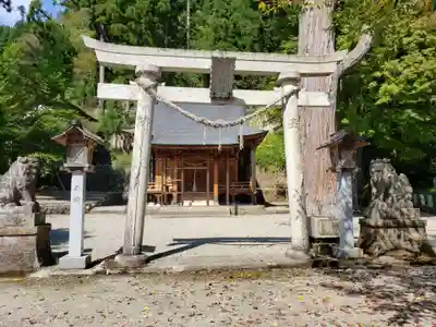 下梨地主神社の鳥居