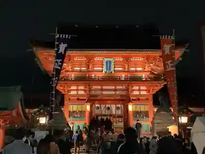 伏見稲荷大社の山門・神門