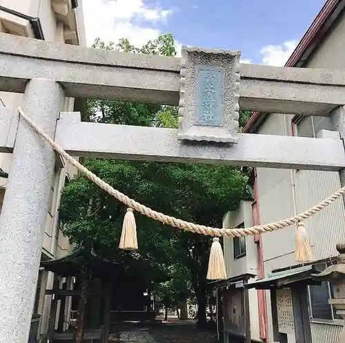 青木神社の鳥居