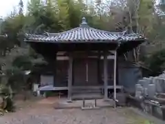 観音寺の本殿