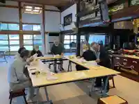 【完成は終わりではなく、はじまり】
不動堂建設委員会は、本日をもってその役目を終えました。
多くのご支援とご尽力に、心より感謝申し上げます。
この不動堂が、これから先も人と人、祈りと地域をつなぐ場として、生き続けていくことを願っております。合掌