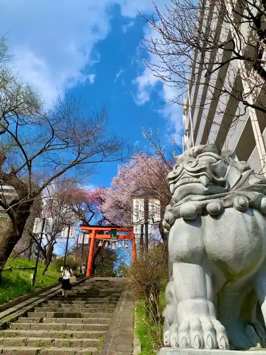 榴岡天満宮の{uncategorized: "未分類", other: "その他", undefined: "問題あり", building: "その他建物", grave: "お墓", sacred_gate: "鳥居", guardian: "狛犬", statue: "像", buddha: "仏像", history: "歴史", nature: "自然", garden: "庭園", animal: "動物", pagoda: "塔", temizu: "手水舎", mountain_gate: "山門・神門", sanctuary: "本殿・本堂", subordinate: "末社・摂社", art: "芸術", scenery: "景色", jizo: "地蔵", ema: "絵馬", goshuin: "御朱印", omikuji: "おみくじ", items: "授与品その他", amulet: "お守り", goshuincho: "御朱印帳", eats: "食事", festival: "お祭り", votive_dance: "神楽", shichigosan: "七五三参", wedding: "結婚式", experience: "体験その他", initially: "初詣", around: "周辺", anti_infection: "感染症対策"}