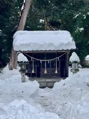 大宮賣神社の{uncategorized: "未分類", other: "その他", undefined: "問題あり", building: "その他建物", grave: "お墓", sacred_gate: "鳥居", guardian: "狛犬", statue: "像", buddha: "仏像", history: "歴史", nature: "自然", garden: "庭園", animal: "動物", pagoda: "塔", temizu: "手水舎", mountain_gate: "山門・神門", sanctuary: "本殿・本堂", subordinate: "末社・摂社", art: "芸術", scenery: "景色", jizo: "地蔵", ema: "絵馬", goshuin: "御朱印", omikuji: "おみくじ", items: "授与品その他", amulet: "お守り", goshuincho: "御朱印帳", eats: "食事", festival: "お祭り", votive_dance: "神楽", shichigosan: "七五三参", wedding: "結婚式", experience: "体験その他", initially: "初詣", around: "周辺", anti_infection: "感染症対策"}