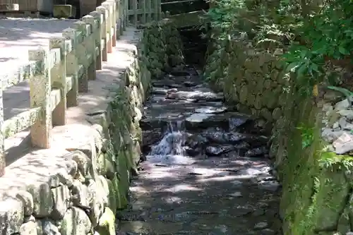 枚岡神社の庭園