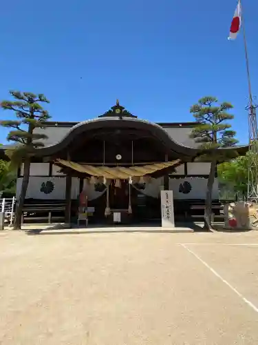 大浦神社の{uncategorized: "未分類", other: "その他", undefined: "問題あり", building: "その他建物", grave: "お墓", sacred_gate: "鳥居", guardian: "狛犬", statue: "像", buddha: "仏像", history: "歴史", nature: "自然", garden: "庭園", animal: "動物", pagoda: "塔", temizu: "手水舎", mountain_gate: "山門・神門", sanctuary: "本殿・本堂", subordinate: "末社・摂社", art: "芸術", scenery: "景色", jizo: "地蔵", ema: "絵馬", goshuin: "御朱印", omikuji: "おみくじ", items: "授与品その他", amulet: "お守り", goshuincho: "御朱印帳", eats: "食事", festival: "お祭り", votive_dance: "神楽", shichigosan: "七五三参", wedding: "結婚式", experience: "体験その他", initially: "初詣", around: "周辺", anti_infection: "感染症対策"}