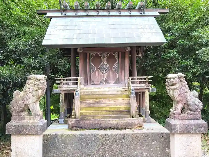 豊栄稲荷神社の末社・摂社