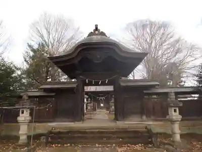精忠神社の山門・神門
