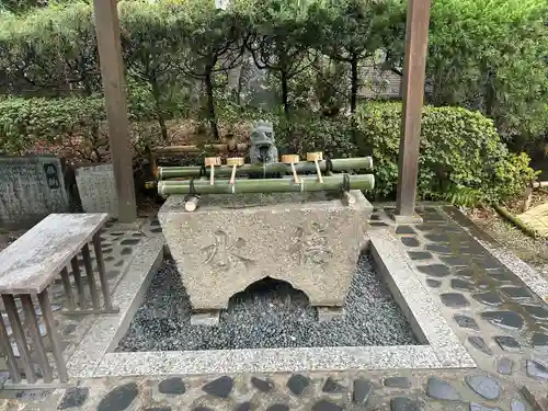 八柱神社（荒尾）の手水舎