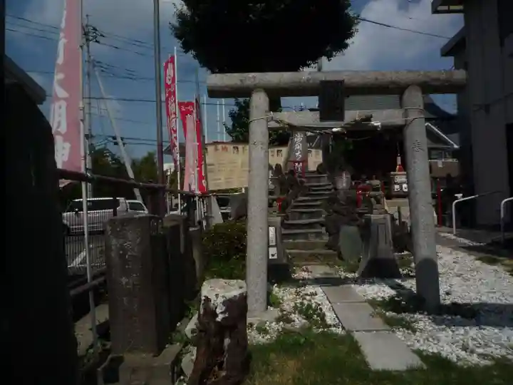 内谷稲荷神社(埼玉県)