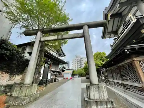 湯島天満宮の鳥居