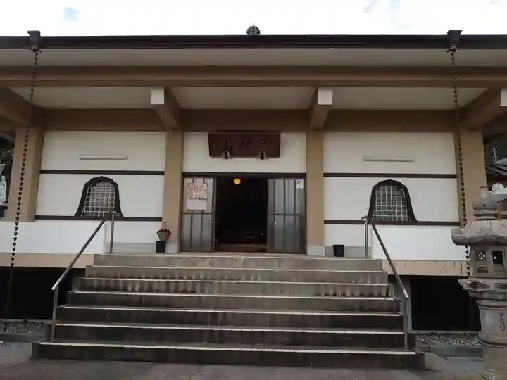 清雲寺の本殿・本堂