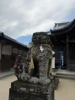 諏訪神社の{uncategorized: "未分類", other: "その他", undefined: "問題あり", building: "その他建物", grave: "お墓", sacred_gate: "鳥居", guardian: "狛犬", statue: "像", buddha: "仏像", history: "歴史", nature: "自然", garden: "庭園", animal: "動物", pagoda: "塔", temizu: "手水舎", mountain_gate: "山門・神門", sanctuary: "本殿・本堂", subordinate: "末社・摂社", art: "芸術", scenery: "景色", jizo: "地蔵", ema: "絵馬", goshuin: "御朱印", omikuji: "おみくじ", items: "授与品その他", amulet: "お守り", goshuincho: "御朱印帳", eats: "食事", festival: "お祭り", votive_dance: "神楽", shichigosan: "七五三参", wedding: "結婚式", experience: "体験その他", initially: "初詣", around: "周辺", anti_infection: "感染症対策"}