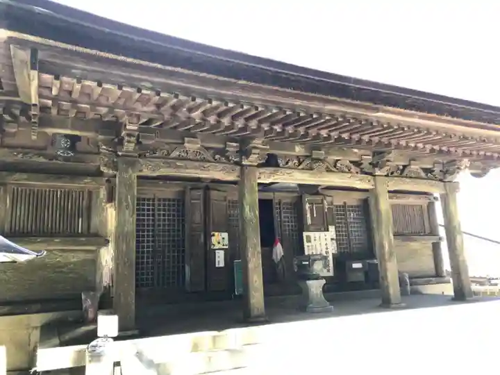 出石寺の本殿・本堂