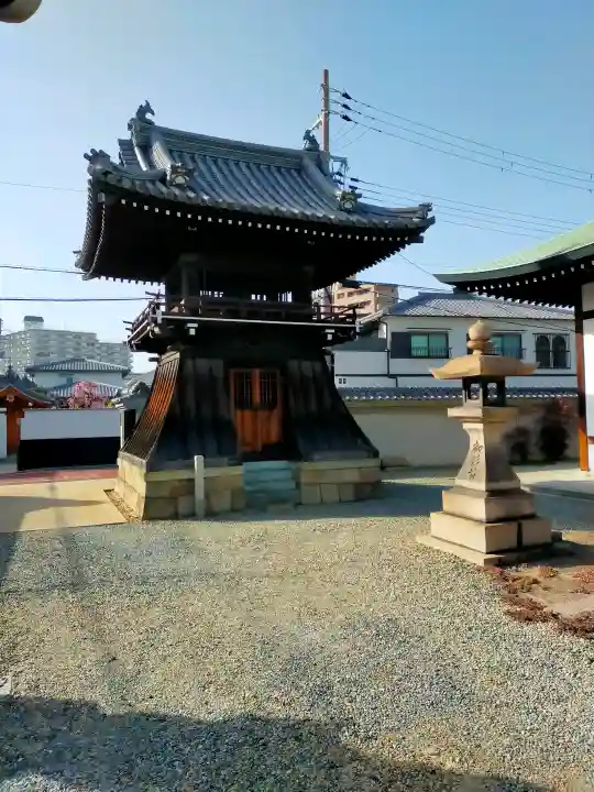 如来院の{uncategorized: "未分類", other: "その他", undefined: "問題あり", building: "その他建物", grave: "お墓", sacred_gate: "鳥居", guardian: "狛犬", statue: "像", buddha: "仏像", history: "歴史", nature: "自然", garden: "庭園", animal: "動物", pagoda: "塔", temizu: "手水舎", mountain_gate: "山門・神門", sanctuary: "本殿・本堂", subordinate: "末社・摂社", art: "芸術", scenery: "景色", jizo: "地蔵", ema: "絵馬", goshuin: "御朱印", omikuji: "おみくじ", items: "授与品その他", amulet: "お守り", goshuincho: "御朱印帳", eats: "食事", festival: "お祭り", votive_dance: "神楽", shichigosan: "七五三参", wedding: "結婚式", experience: "体験その他", initially: "初詣", around: "周辺", anti_infection: "感染症対策"}