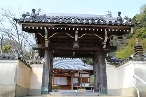 満願寺の山門