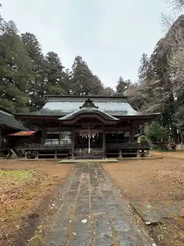 都々古別神社(馬場)の{uncategorized: "未分類", other: "その他", undefined: "問題あり", building: "その他建物", grave: "お墓", sacred_gate: "鳥居", guardian: "狛犬", statue: "像", buddha: "仏像", history: "歴史", nature: "自然", garden: "庭園", animal: "動物", pagoda: "塔", temizu: "手水舎", mountain_gate: "山門・神門", sanctuary: "本殿・本堂", subordinate: "末社・摂社", art: "芸術", scenery: "景色", jizo: "地蔵", ema: "絵馬", goshuin: "御朱印", omikuji: "おみくじ", items: "授与品その他", amulet: "お守り", goshuincho: "御朱印帳", eats: "食事", festival: "お祭り", votive_dance: "神楽", shichigosan: "七五三参", wedding: "結婚式", experience: "体験その他", initially: "初詣", around: "周辺", anti_infection: "感染症対策"}