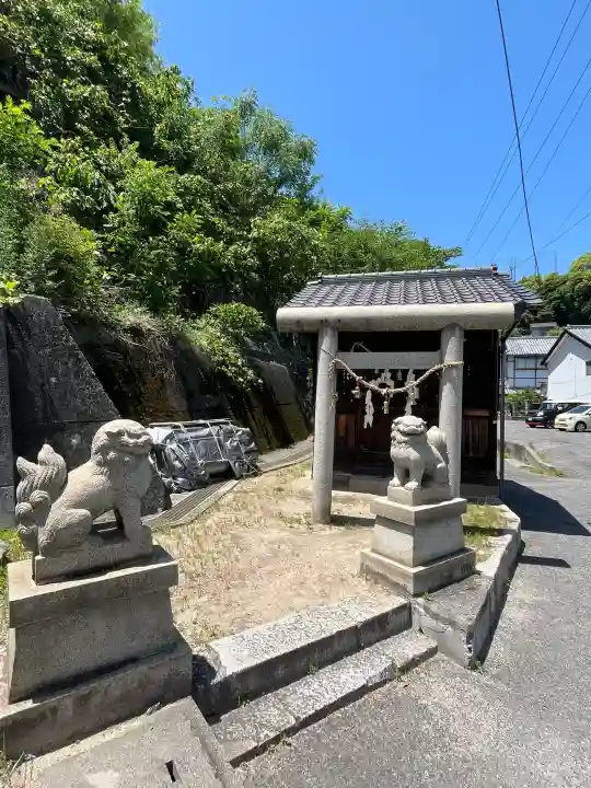住吉神社の{uncategorized: "未分類", other: "その他", undefined: "問題あり", building: "その他建物", grave: "お墓", sacred_gate: "鳥居", guardian: "狛犬", statue: "像", buddha: "仏像", history: "歴史", nature: "自然", garden: "庭園", animal: "動物", pagoda: "塔", temizu: "手水舎", mountain_gate: "山門・神門", sanctuary: "本殿・本堂", subordinate: "末社・摂社", art: "芸術", scenery: "景色", jizo: "地蔵", ema: "絵馬", goshuin: "御朱印", omikuji: "おみくじ", items: "授与品その他", amulet: "お守り", goshuincho: "御朱印帳", eats: "食事", festival: "お祭り", votive_dance: "神楽", shichigosan: "七五三参", wedding: "結婚式", experience: "体験その他", initially: "初詣", around: "周辺", anti_infection: "感染症対策"}