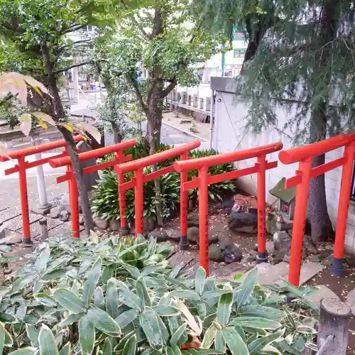 鳩森八幡神社の鳥居