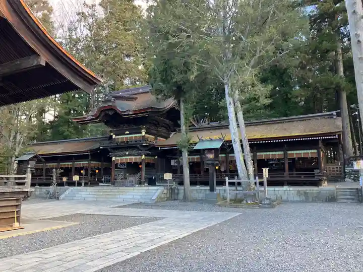 諏訪大社下社秋宮(長野県)