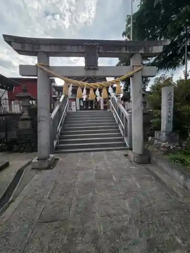 武蔵第六天神社の{uncategorized: "未分類", other: "その他", undefined: "問題あり", building: "その他建物", grave: "お墓", sacred_gate: "鳥居", guardian: "狛犬", statue: "像", buddha: "仏像", history: "歴史", nature: "自然", garden: "庭園", animal: "動物", pagoda: "塔", temizu: "手水舎", mountain_gate: "山門・神門", sanctuary: "本殿・本堂", subordinate: "末社・摂社", art: "芸術", scenery: "景色", jizo: "地蔵", ema: "絵馬", goshuin: "御朱印", omikuji: "おみくじ", items: "授与品その他", amulet: "お守り", goshuincho: "御朱印帳", eats: "食事", festival: "お祭り", votive_dance: "神楽", shichigosan: "七五三参", wedding: "結婚式", experience: "体験その他", initially: "初詣", around: "周辺", anti_infection: "感染症対策"}
