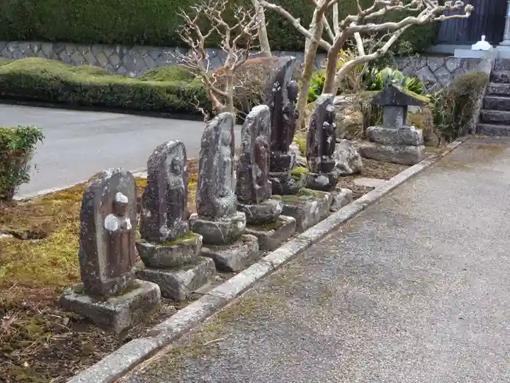 大室山龍渓院の地蔵