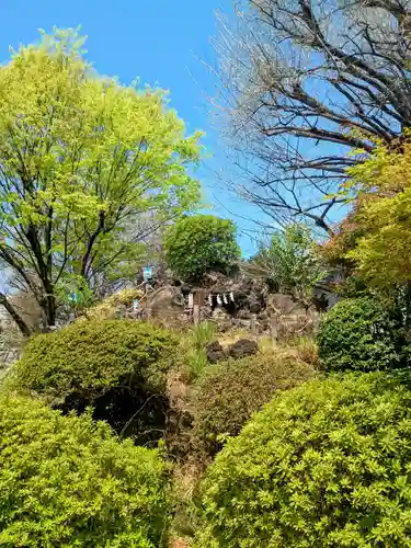 鳩森八幡神社の末社・摂社