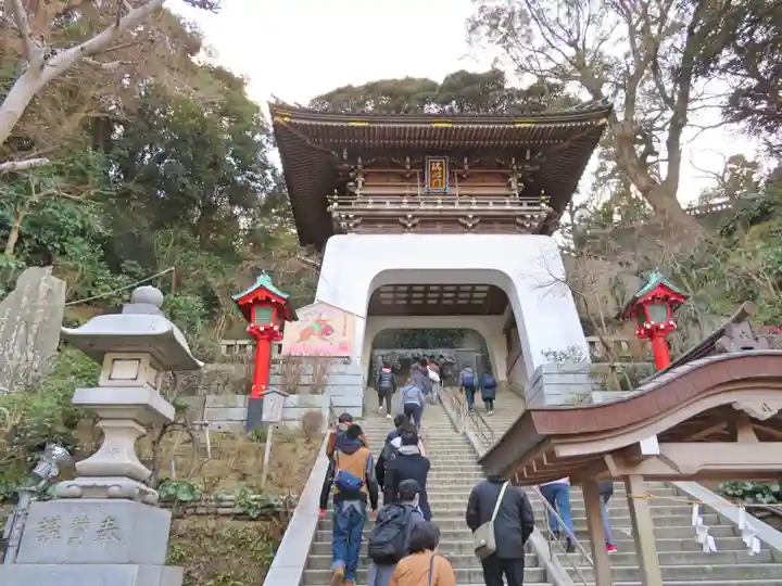 江島神社の山門・神門