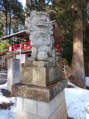坪沼八幡神社の狛犬