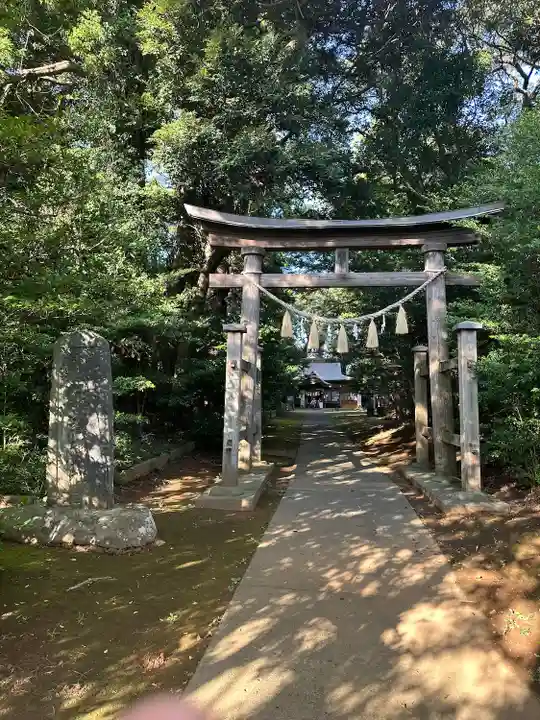 成田熊野神社の鳥居